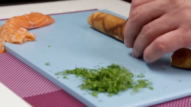 Канапе с лососем и салатом смотреть онлайн