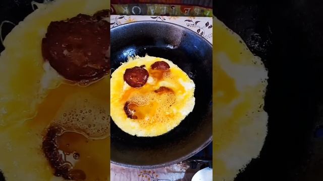 #eggs #omelette in meatloaf #yummy #satisfying #short @mercycabasagchannel смотреть онлайн