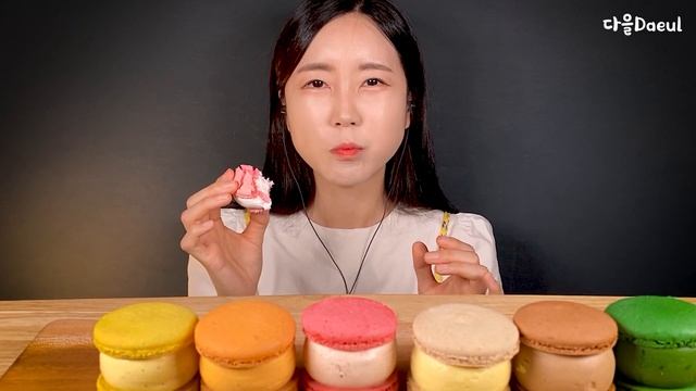 스쿱당 마카롱 디저트 먹방 TheScoop Macaron Dessert Mukbang смотреть онлайн