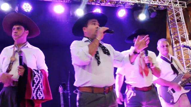 Grupo Chimarrão no CTG Rincão Serrano em Carazinho.. contato para contratar 54 9 99016589 смотреть онлайн
