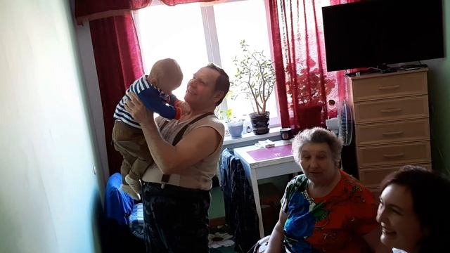 8 лет назад это был я.mp4 смотреть онлайн