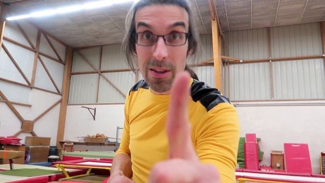 LE PAPILLON EN 5 MINUTES - Butterfly kick смотреть онлайн
