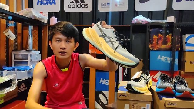 Unbox Preview Asics SuperBlast and Asics Novablast смотреть онлайн