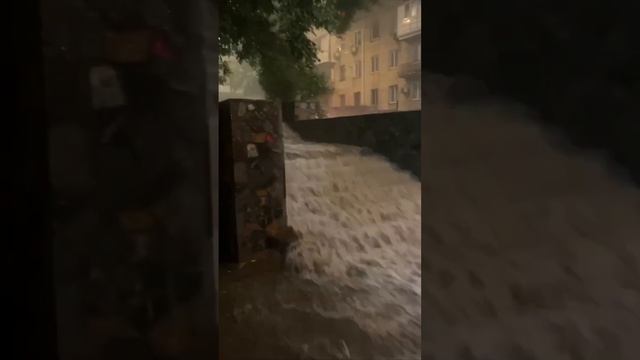 В Крыму прошел "суперливень". Севастополь смотреть онлайн
