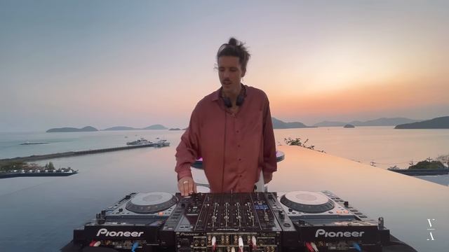 Chris Luno - Sunset Mix - Thailand смотреть онлайн