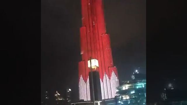 Bahraini Flag light at Burj Khalifa in Dubai смотреть онлайн
