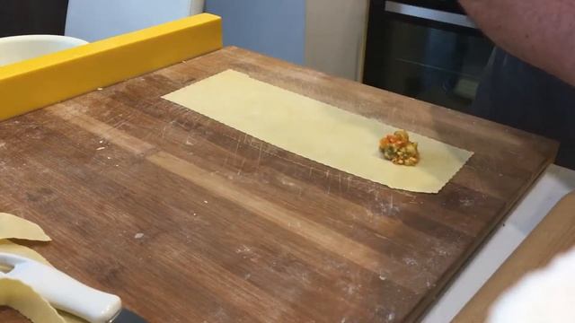 La cucina di Federico - Ravioli w/buffalo mozzarella, peppers and parmigiano in dattero giallo sauc смотреть онлайн