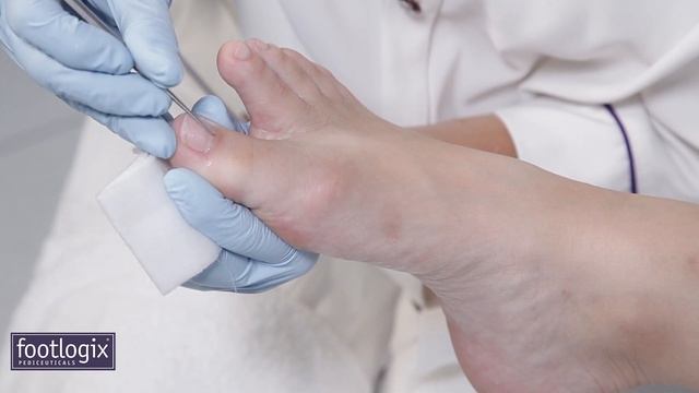 How to use Cuticle Softener in Professional Pedicures смотреть онлайн