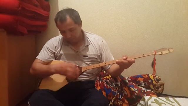 Домбыра ойнау. Терме "Өмірдің өткелдері". Әбдіразақ 2015 смотреть онлайн