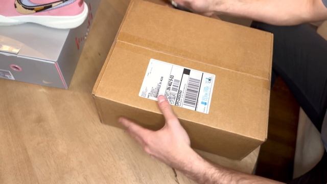 Only 200 pairs in the world?! смотреть онлайн