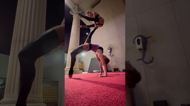 гимнастический дуэт