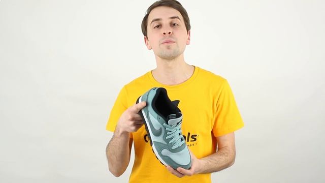 Nike Md Runner 2 - pentru un outfit spectaculos, cu accente sportish! смотреть онлайн