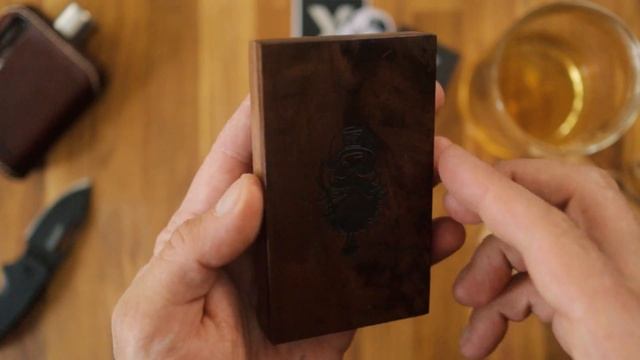 Jeremy Siers Man card V2 - Brass unboxing смотреть онлайн