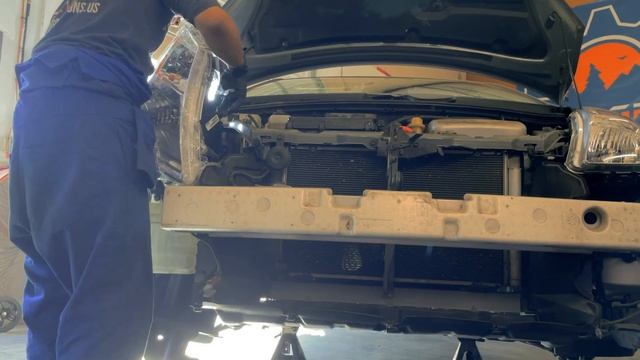 We Lifted a Prius! | 2005 MadMax Off Road Prius Build смотреть онлайн