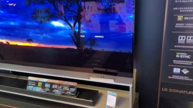 LG 88 signature OLED 8k TV - is an extra 3 inches worth 20k GBP? смотреть онлайн