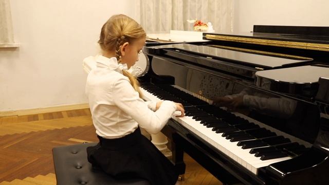 Сушкова Анна - А. Косенко "Балетная сценка" смотреть онлайн