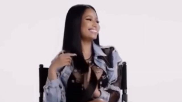 Selena + Chef Renewed For 4th Season (SEE WHAT'S NEW) смотреть онлайн