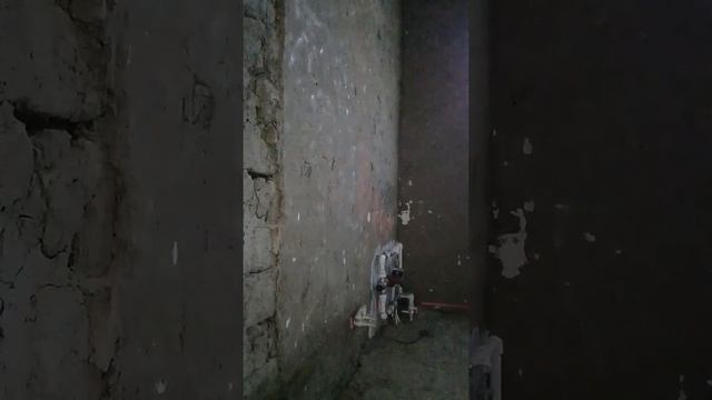 Как выровнять саманную стену? По лазерному уровню смотреть онлайн