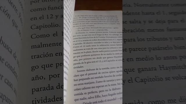 En llamas. Suzanne Collins. смотреть онлайн