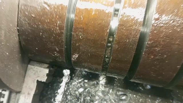 Когда нет выхода! Отрезал блины 150 на токарном. смотреть онлайн