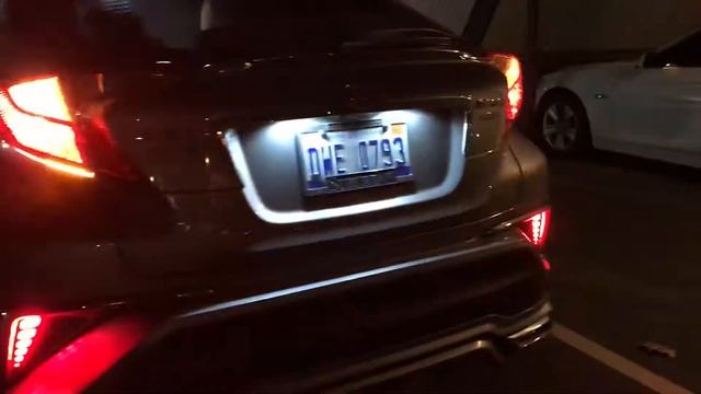 Toyota C HR - Rear LED light Flow turn signal смотреть онлайн
