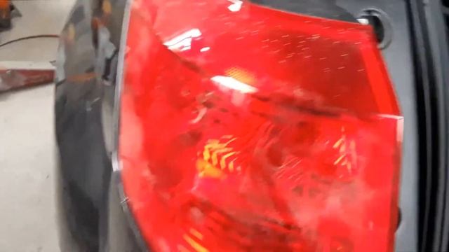 How to Remove or Replace A GMC Terrain Tail light Assembly or Bulb смотреть онлайн