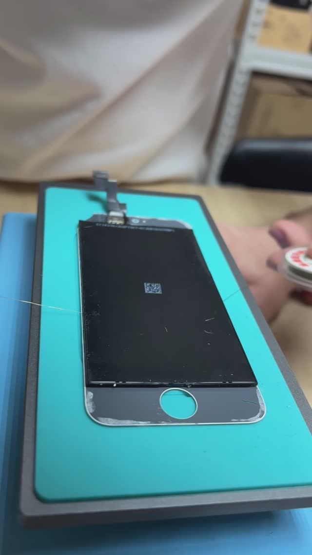 Переклейка стекла на iPhone 5S смотреть онлайн