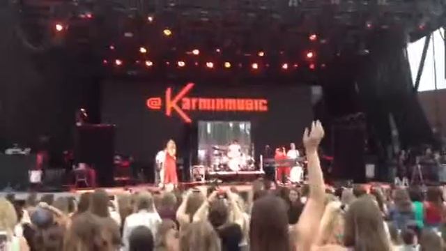 Karmin- look at me now смотреть онлайн