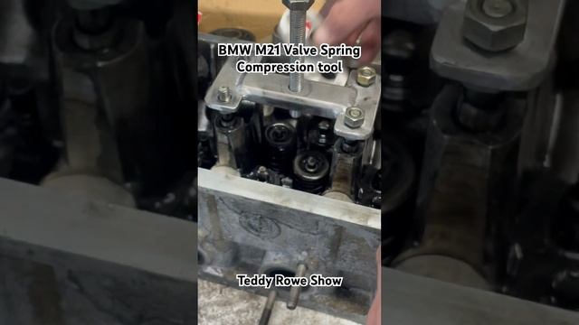 BMW M21 Valve Spring Compression Tool by Teddy Rowe #mechanic #engine #diy #bmw #diesel #bmwe28 смотреть онлайн