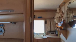 82 ч.  Жизнь в караване у моря