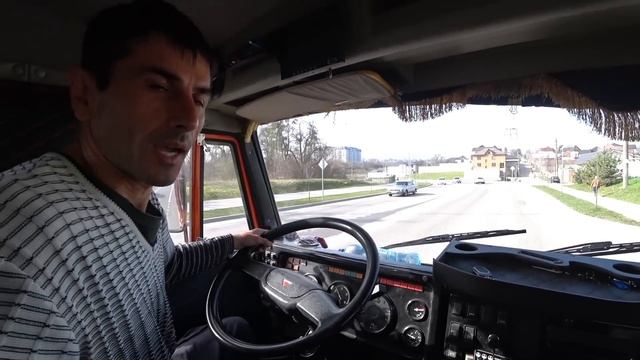 слабоумие и отвага? неоправданный риск или по лезвию бритвы.. смотреть онлайн