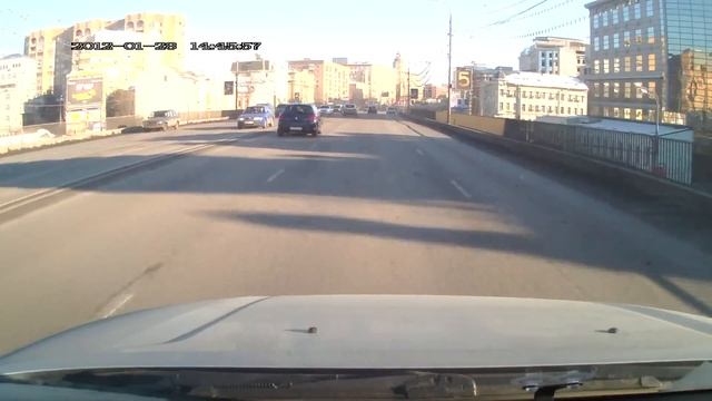 видеорегистратор DOD 520, днем 13 часов смотреть онлайн