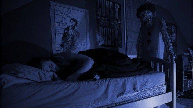 Одна дома. Ночь кошмаров смотреть онлайн