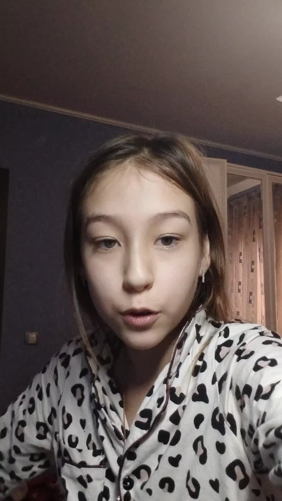 Help смотреть онлайн