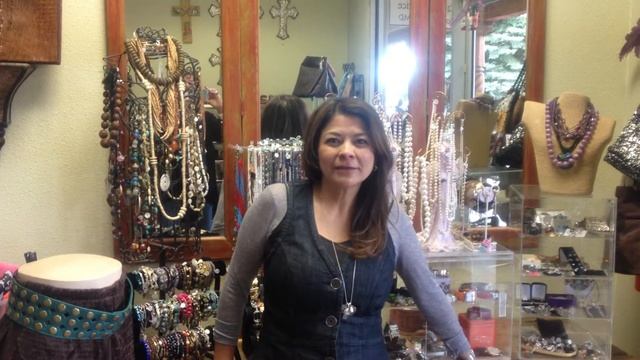 Nina's Closet - High End Fashion Consignment in Eldorado at Santa Fe смотреть онлайн