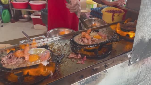 36 блюд Юго-Восточной Азии. Подборка уличной еды 2024 г. смотреть онлайн