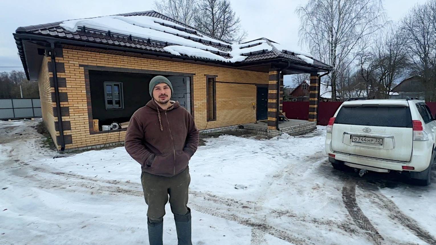 Обзора дома. Натянули потолок в прихожей. Ремонт в доме продолжается. Жизнь простых людей в деревне. смотреть онлайн