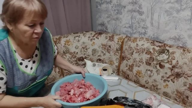 Хроника дня // подарки на день рождения 🎁🎁🎁// хлопочусь на кухне // смотреть онлайн