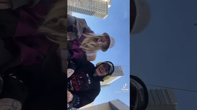 Даня Милохин у тебя же лапки посторося твая жопа... смотреть онлайн