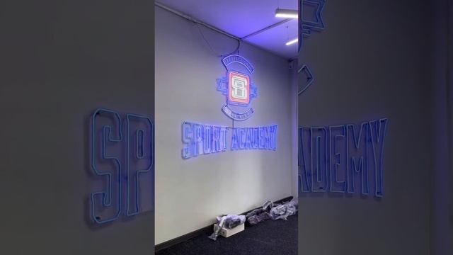 Монтаж неоновых вывесок.Фитнес клуб. смотреть онлайн