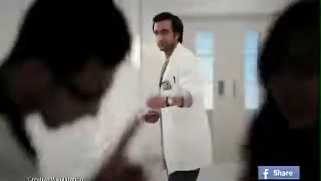 Позитивный рекламный ролик "KitKat" смотреть онлайн