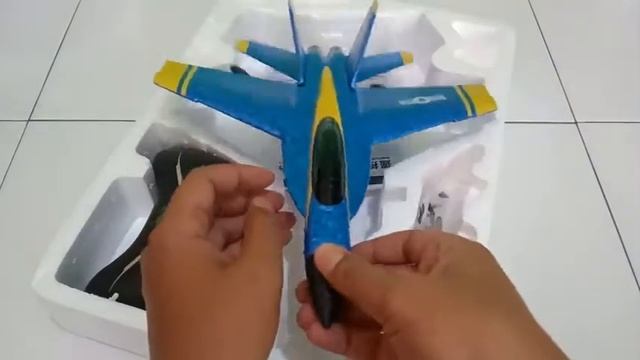 Pesawat FX828 RC Plane F18 смотреть онлайн