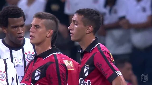 Racism Row - Corinthians' Elias called "Monkey" смотреть онлайн