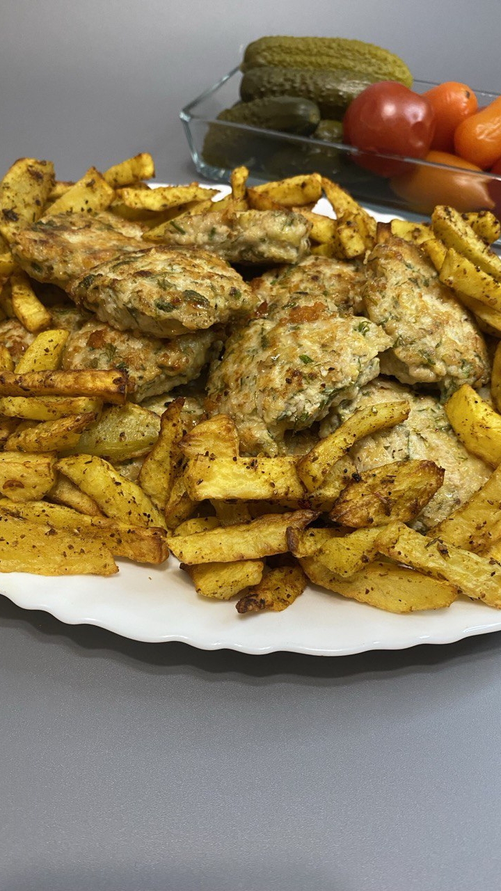 Куриные оладьи с сыром.Картофель ФРИ.Вкусный ужин. смотреть онлайн