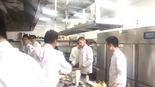 Заварил кашу с Мишленовской звездой смотреть онлайн