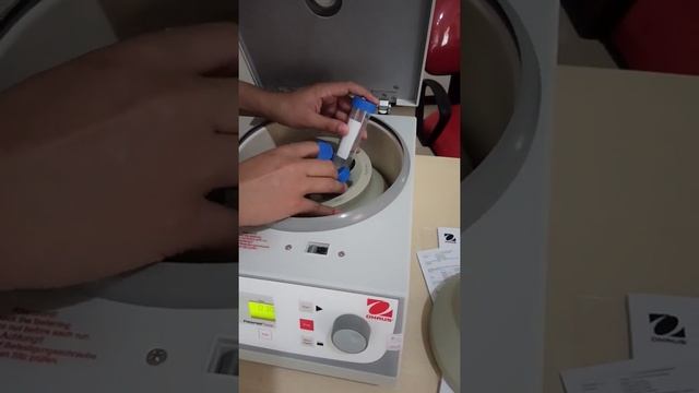 Cara pemasangan rotor Centrifuge Ohaus смотреть онлайн