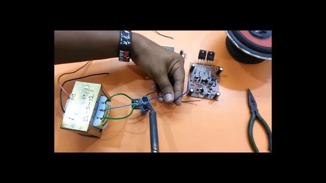 Transistor amplifier circuit using A1941 and C5198 смотреть онлайн