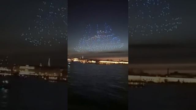 Шоу дронов в Питере смотреть онлайн