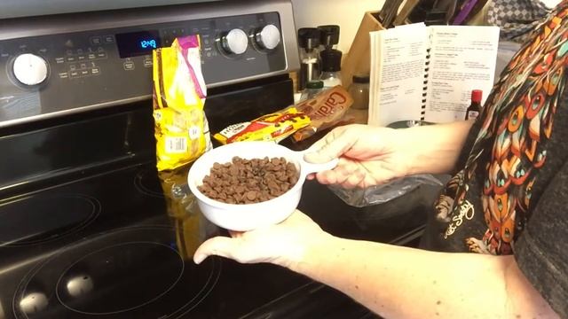 Christmas Homemade Candy Bar Fudge Candy Recipe/Cooking Tutorial/How To смотреть онлайн