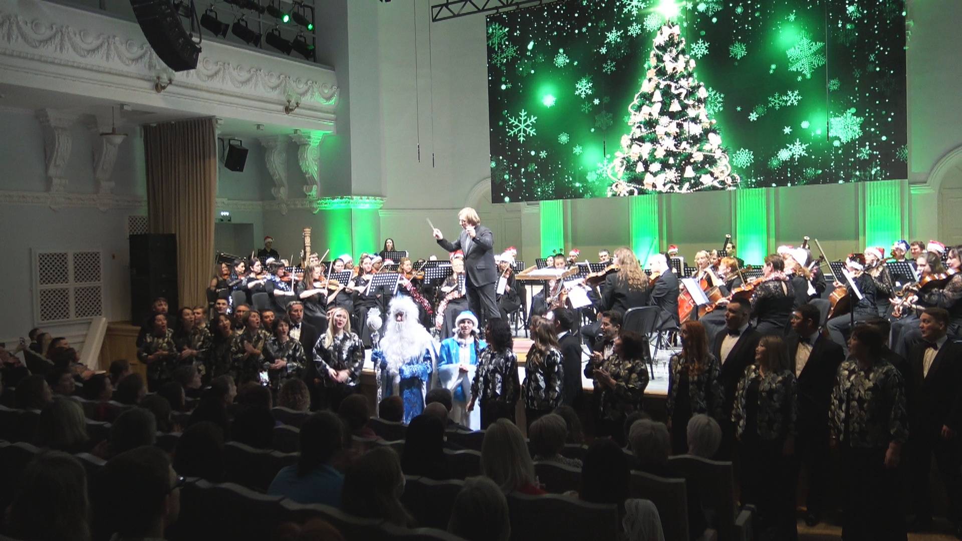 Финал Новогоднего концерта в Оренбургской областной филармонии смотреть онлайн